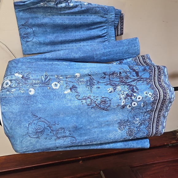 NWOT Blue Floral 2 Pc Lounge Set Size 1X LACE V-Neck Elastic Waist Pull Over - Picture 5 of 11